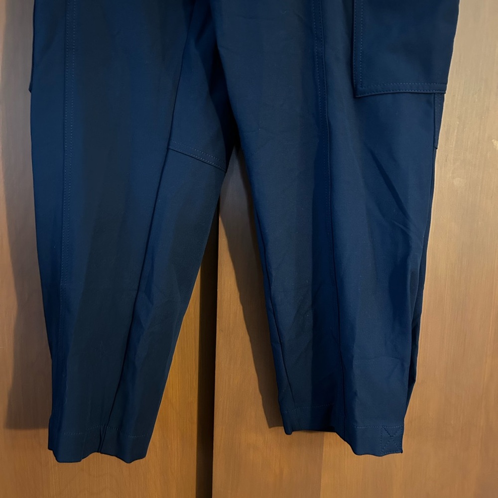 NWT Banana Republic Dark Blue Women's Cargo Pants - Picture 3 of 8
